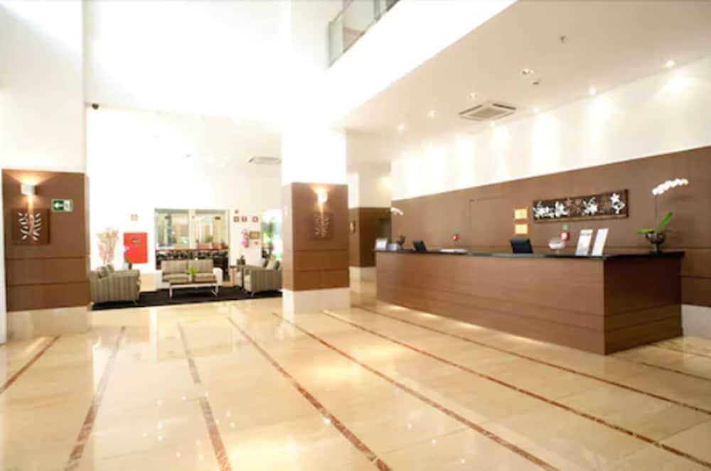Nobile Suites Monumental Бразилия Екстериор снимка