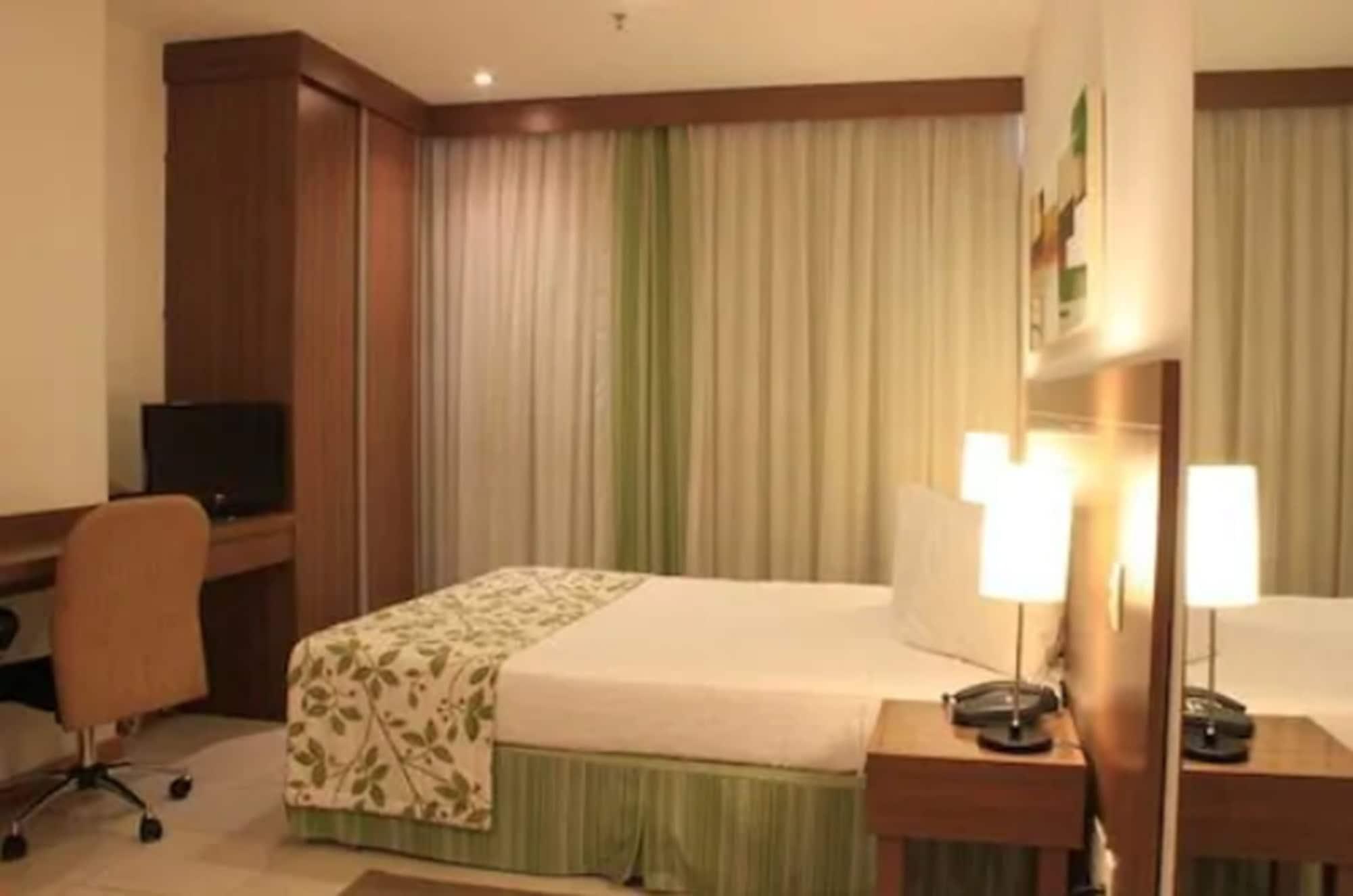 Nobile Suites Monumental Бразилия Екстериор снимка